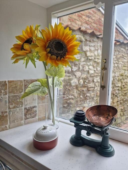 Black Cat Cottage - Central Pickering Grade 2 Listed Cottage Esterno foto